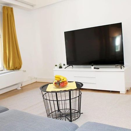 Hamburger Perle Am Gaensemarkt Und Binnenalster Bagian luar foto